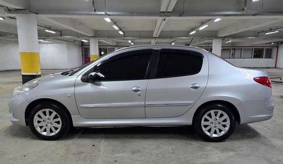 PEUGEOT-207-2011