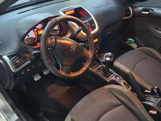 PEUGEOT-207-1.6 XS PASSION 16V FLEX 4P MANUAL PEUGEOT-207-2011