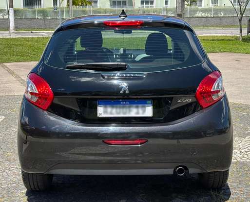PEUGEOT-208-2013