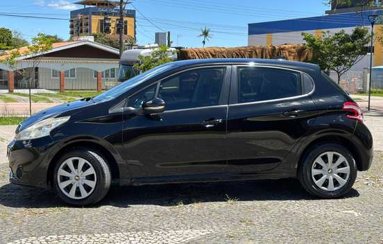 PEUGEOT-208-2013