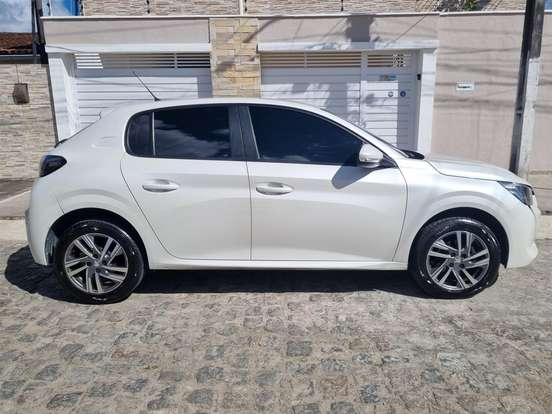 PEUGEOT-208-2022