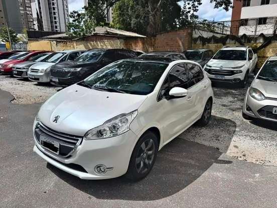 PEUGEOT-208-2013