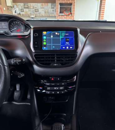 PEUGEOT-208-2013