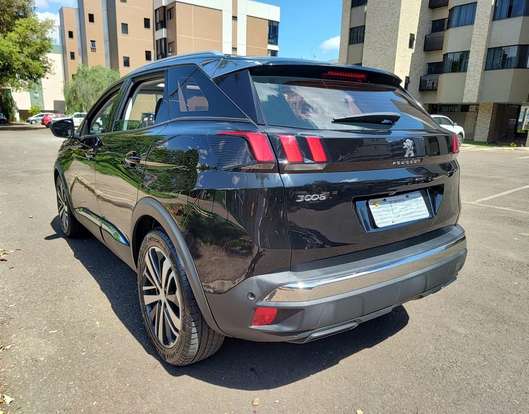 PEUGEOT-3008-2018