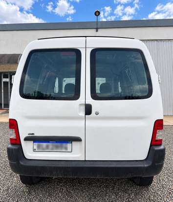 PEUGEOT-PARTNER-2021