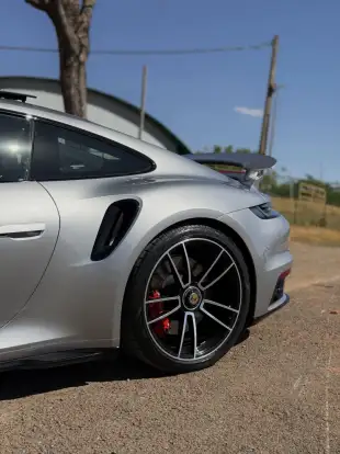 PORSCHE-911-2023