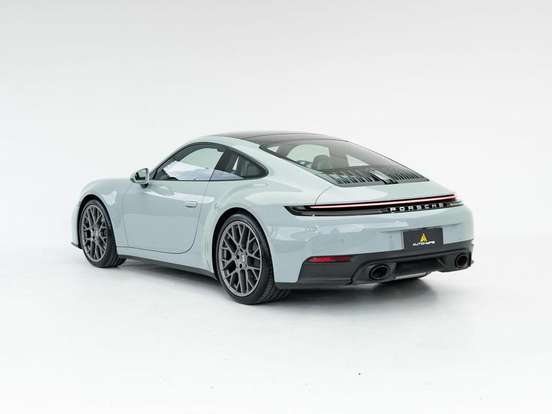 PORSCHE-911-2025