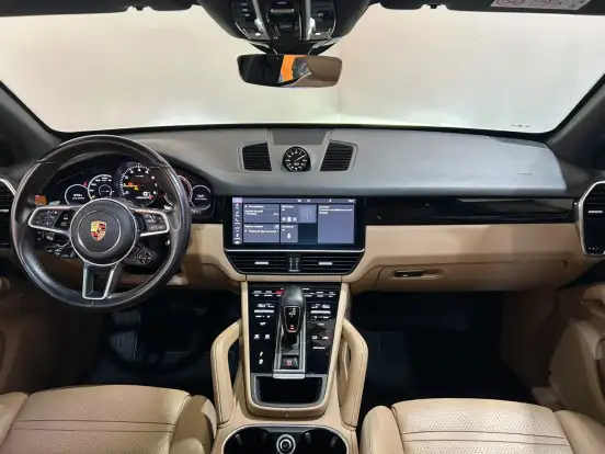 PORSCHE-CAYENNE-2019