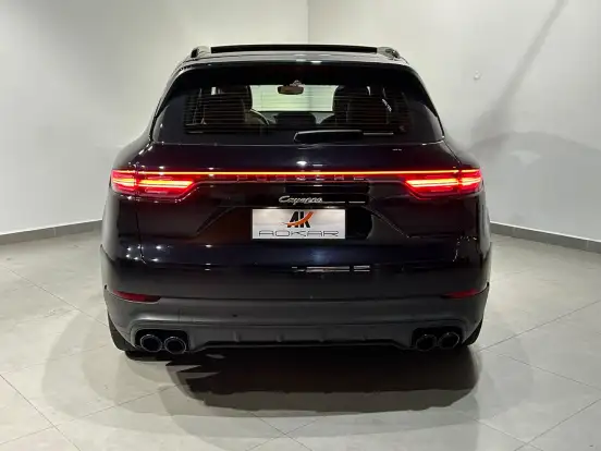 PORSCHE-CAYENNE-2019