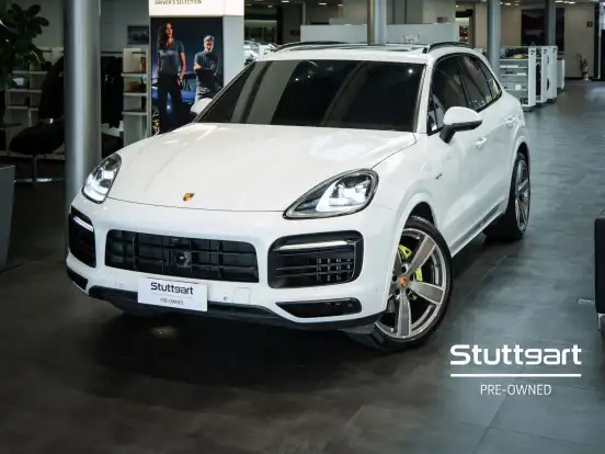 PORSCHE-CAYENNE-2023