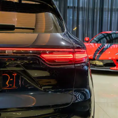 PORSCHE-CAYENNE-2023