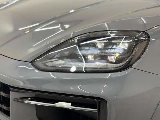 PORSCHE-CAYENNE-2024