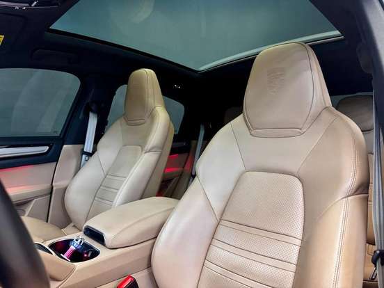 PORSCHE-CAYENNE-2023