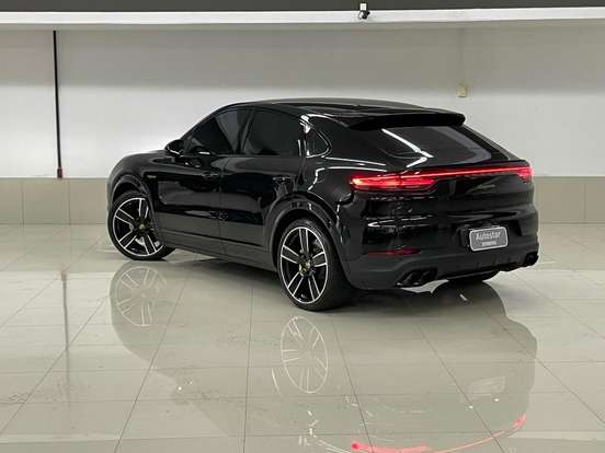 PORSCHE-CAYENNE-2022