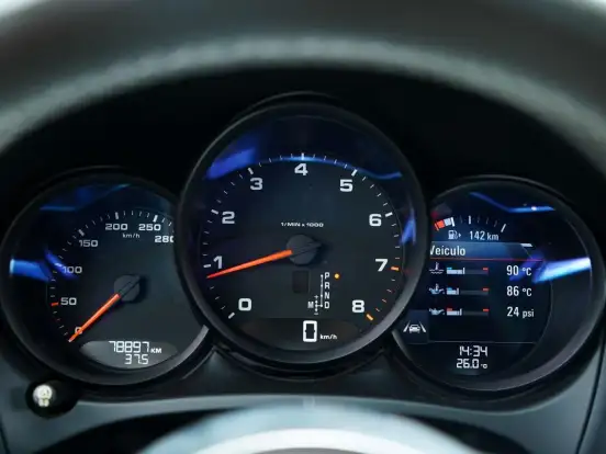 PORSCHE-MACAN-2.0 16V GASOLINA 4P AUTOMÁTICO PORSCHE-MACAN-2018