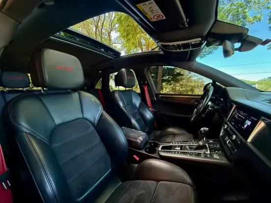 PORSCHE-MACAN-2020