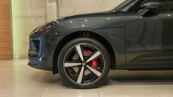 PORSCHE-MACAN-2024