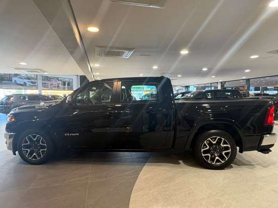 RAM-1500-3.0 HURRICANE 6 BITURBO GASOLINA LARAMIE CD 4X4 AUTOMÁTICO RAM-1500-2024