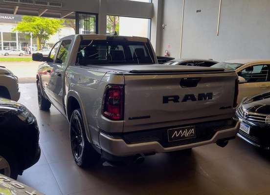 RAM-1500-3.0 HURRICANE 6 BITURBO GASOLINA LARAMIE CD 4X4 AUTOMÁTICO RAM-1500-2024