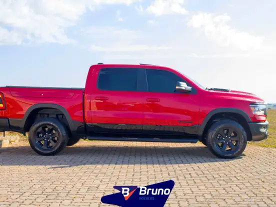 RAM-1500-5.7 V8 GASOLINA REBEL CD 4X4 AUTOMÁTICO RAM-1500-2022