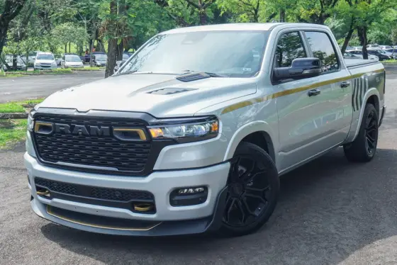 RAM 1500 5.7 V8 SUPERCHARGED GASOLINA DC650 CD 4X4 AUTOMÁTICO