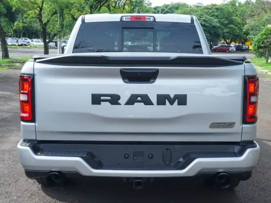 RAM-1500-5.7 V8 SUPERCHARGED GASOLINA DC650 CD 4X4 AUTOMÁTICO RAM-1500-2026