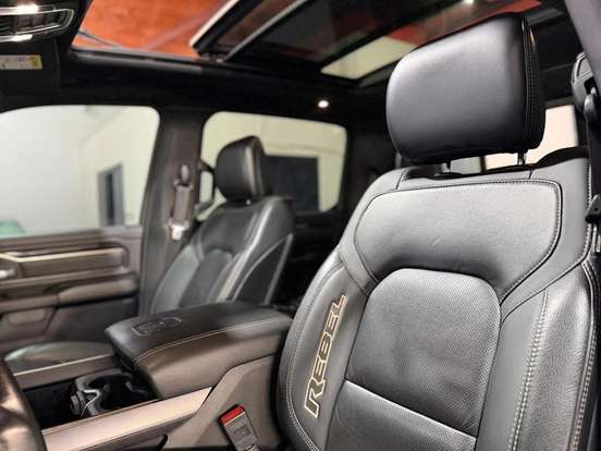 RAM-1500-5.7 V8 GASOLINA REBEL CD 4X4 AUTOMÁTICO RAM-1500-2021
