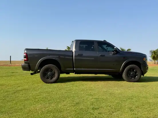 RAM-2500-6.7 I6 TURBO DIESEL NIGHT EDITION CD 4X4 AUTOMÁTICO RAM-2500-2021
