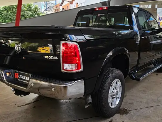 RAM-2500-6.7 LARAMIE 4X4 CD I6 TURBO DIESEL 4P AUTOMÁTICO RAM-2500-2017