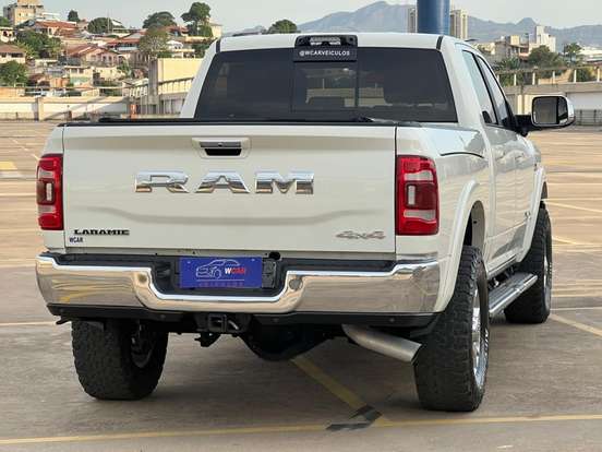 RAM-3500-6.7 I6 TURBO DIESEL LARAMIE CD 4X4 AUTOMÁTICO RAM-3500-2022