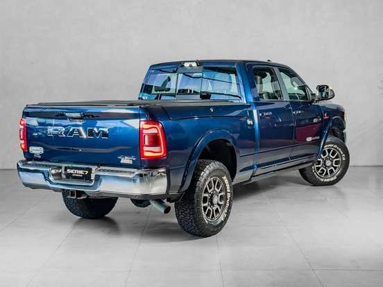 RAM-3500-6.7 I6 TURBO DIESEL LIMITED LONGHORN CD 4X4 AUTOMÁTICO RAM-3500-2022