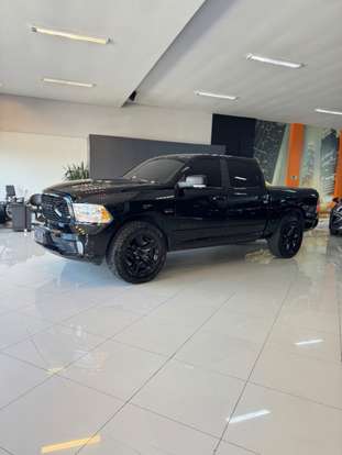 RAM-CLASSIC-5.7 V8 GASOLINA LARAMIE NIGHT EDITION CD 4X4 AUTOMÁTICO RAM-CLASSIC-2022