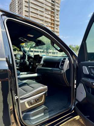 RAM-1500-3.0 HURRICANE 6 BITURBO GASOLINA LARAMIE NIGHT EDITION CD 4X4 AUTOMÁTICO RAM-1500-2024