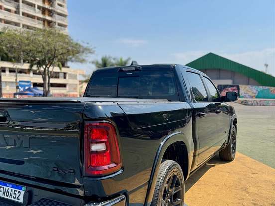 RAM-1500-3.0 HURRICANE 6 BITURBO GASOLINA LARAMIE NIGHT EDITION CD 4X4 AUTOMÁTICO RAM-1500-2024