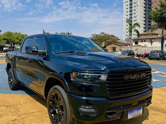 RAM-1500-3.0 HURRICANE 6 BITURBO GASOLINA LARAMIE NIGHT EDITION CD 4X4 AUTOMÁTICO RAM-1500-2024