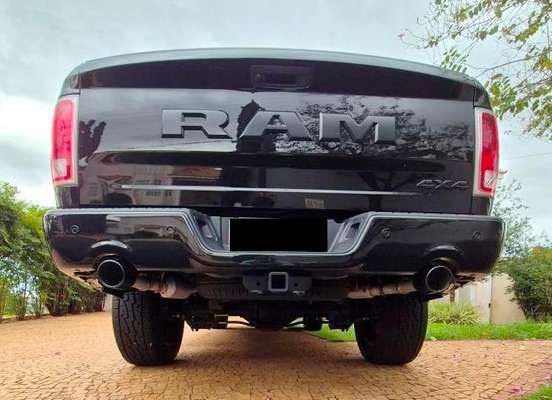 RAM-CLASSIC-5.7 V8 GASOLINA LARAMIE NIGHT EDITION CD 4X4 AUTOMÁTICO RAM-CLASSIC-2023
