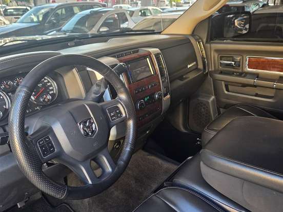 RAM-2500-6.7 LARAMIE 4X4 CD I6 TURBO DIESEL 4P AUTOMÁTICO RAM-2500-2012