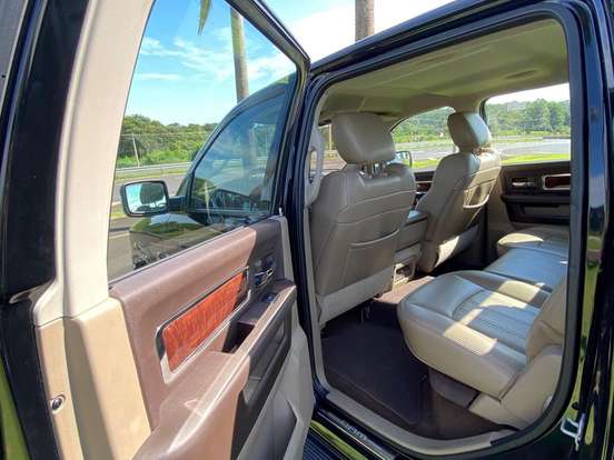 RAM-2500-6.7 LARAMIE 4X4 CD I6 TURBO DIESEL 4P AUTOMÁTICO RAM-2500-2012