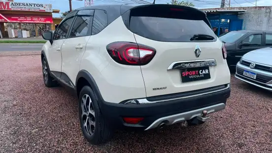 RENAULT-CAPTUR-2017