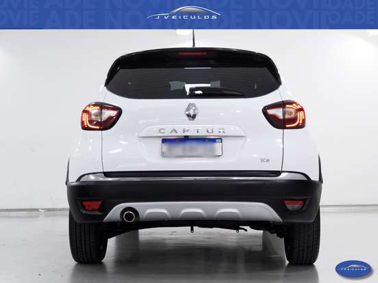 RENAULT-CAPTUR-2021