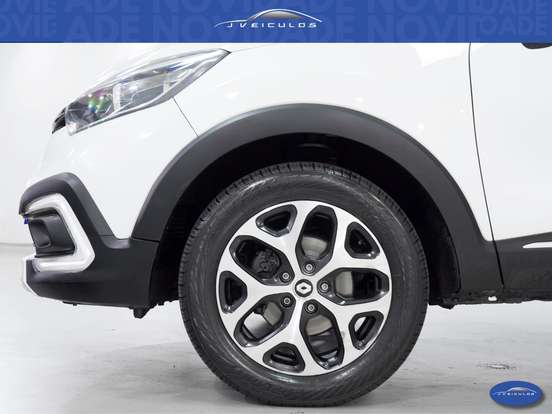 RENAULT-CAPTUR-2021