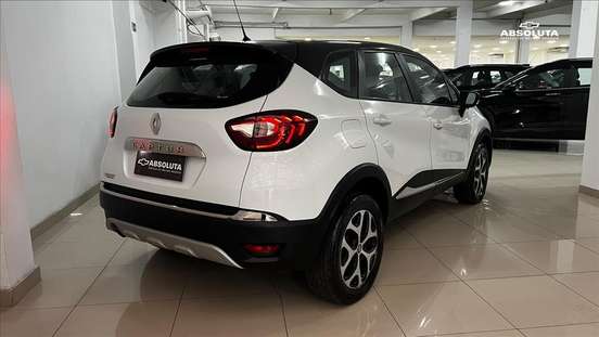 RENAULT-CAPTUR-2018