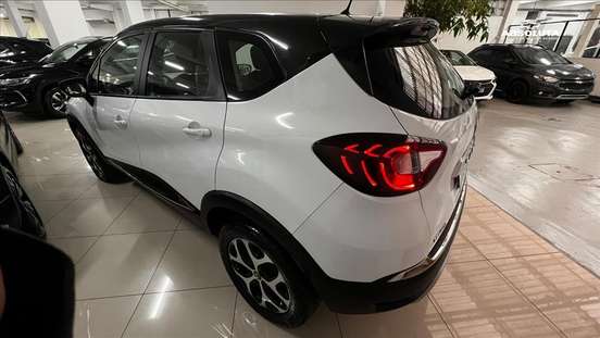 RENAULT-CAPTUR-2018
