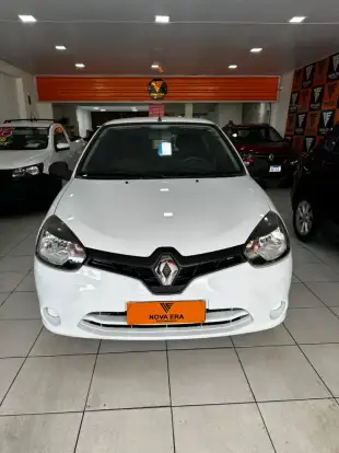RENAULT-CLIO-2013