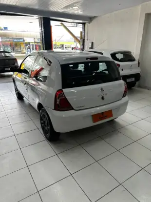RENAULT-CLIO-2013