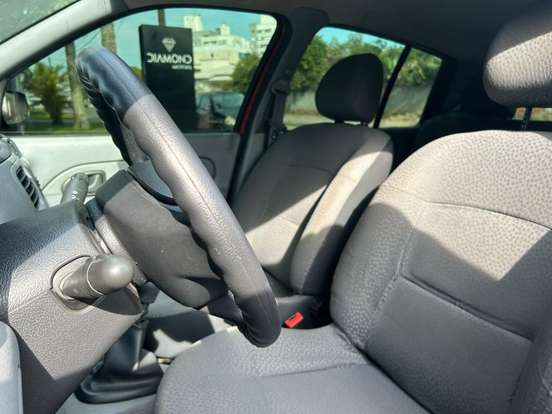 RENAULT-CLIO-2009