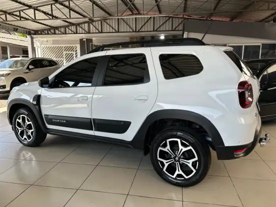 RENAULT-DUSTER-2023
