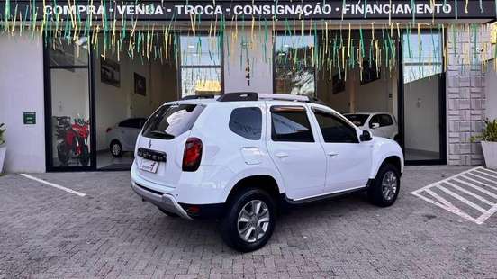 RENAULT-DUSTER-2018