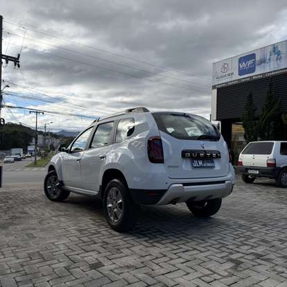 RENAULT-DUSTER-2019