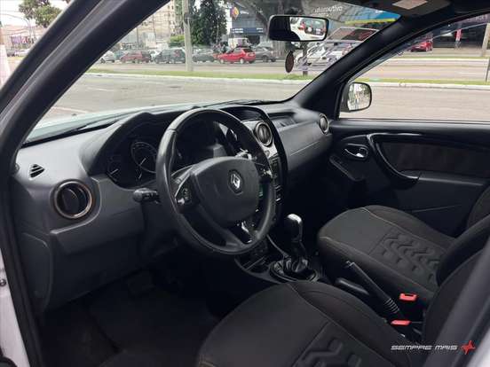 RENAULT-DUSTER-2019